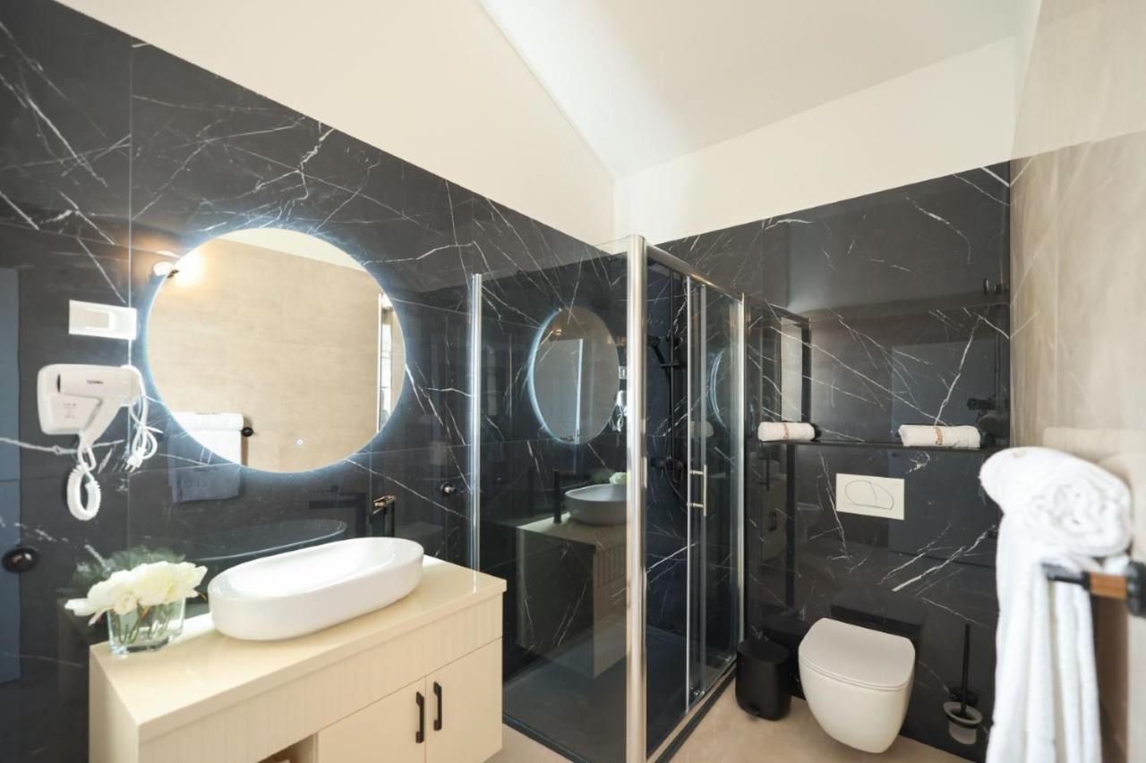 Castello Exclusive Rooms With Breakfast - By Ta Leut Agency 普利拉卡 外观 照片