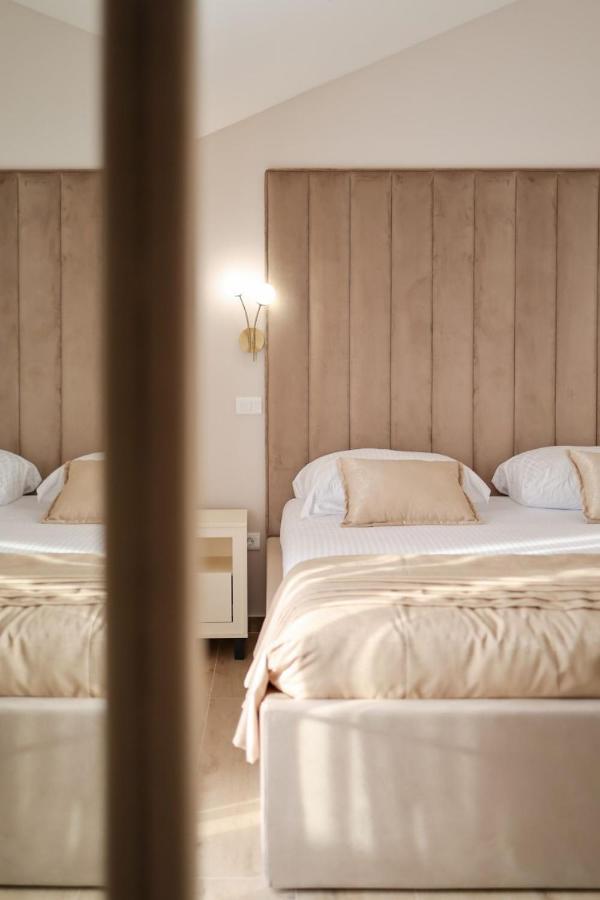 Castello Exclusive Rooms With Breakfast - By Ta Leut Agency 普利拉卡 外观 照片